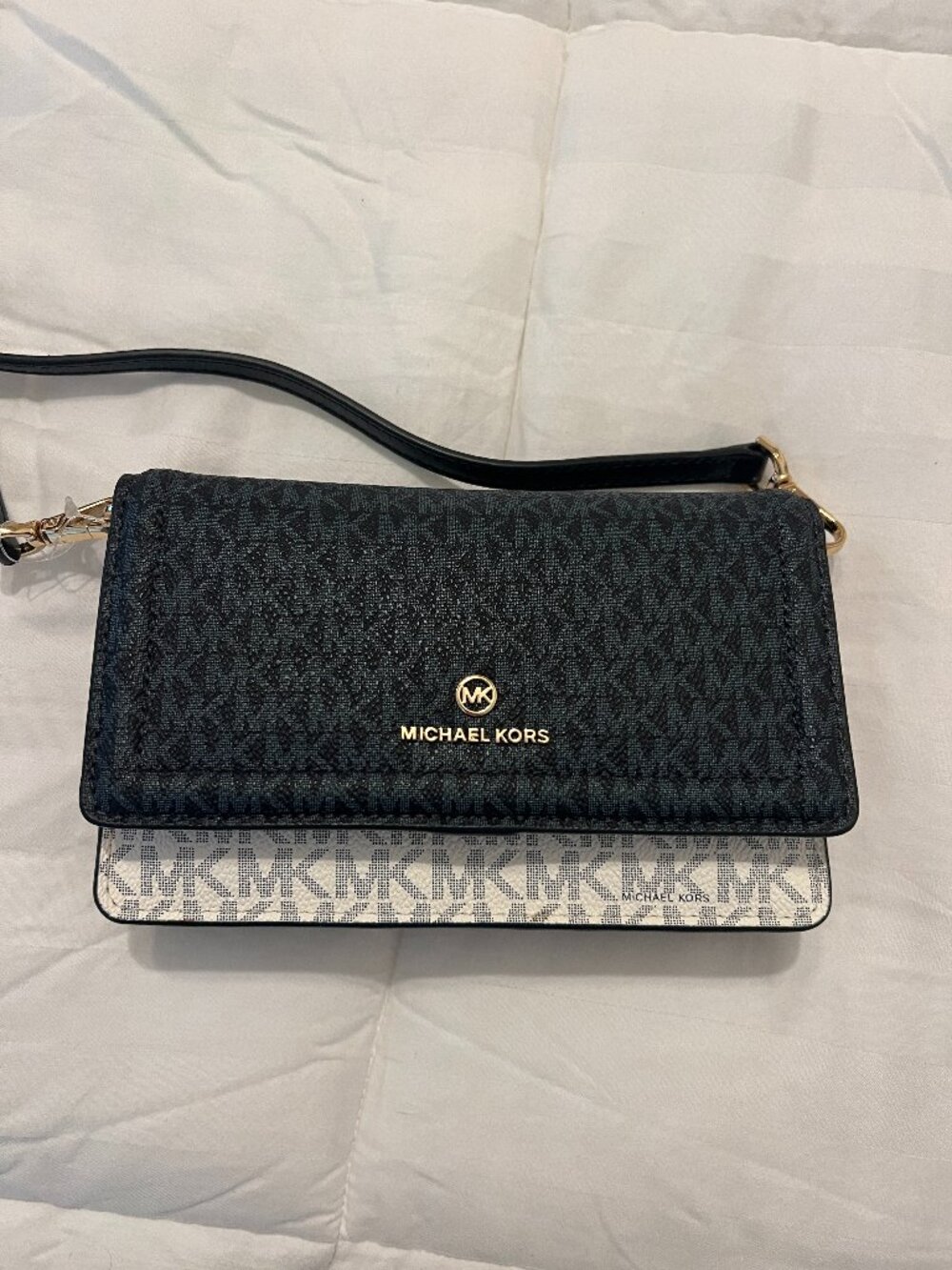NWT Michael Kors Navy White Logo Crossbody Wallet Clutch